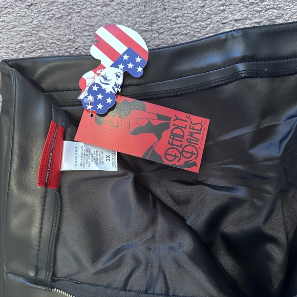 NWT Deadly Dames Black Faux Leather Skirt, 2XL - Picture 4 of 4